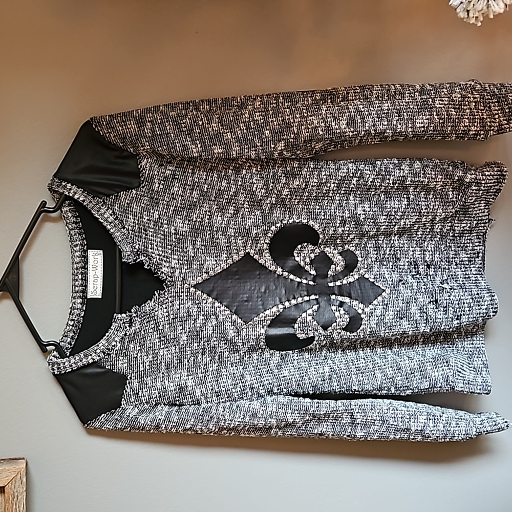 [scrap work] Woven, Black and White Sweater